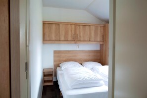 Chalet | 8 kamar tidur dan dilengkapi dengan perabotan berbeda-beda