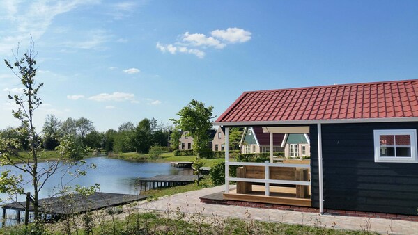 Pondside Stay W/ Kitchen - Flevoland