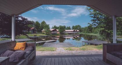 Lodge by the Pond With Private Jetty