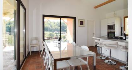 Villa With Private Swimming Pool, Heart of Beaujolais and With View on Vineyard