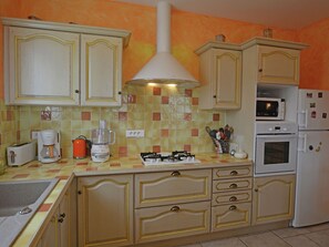 Villa | Private kitchen - Tranquil Villa With Pool View (Saint-Laurent-de-Carnols)