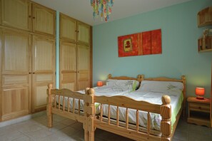Villa - Tranquil Villa With Pool View (Saint-Laurent-de-Carnols)