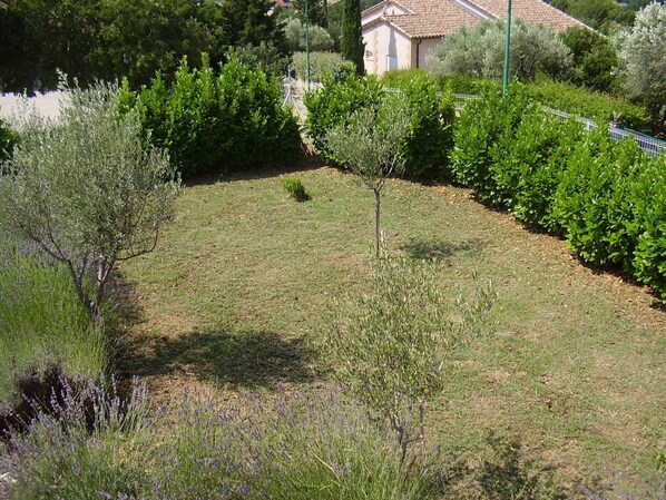 Garden - Tranquil Villa With Pool View (Saint-Laurent-de-Carnols)