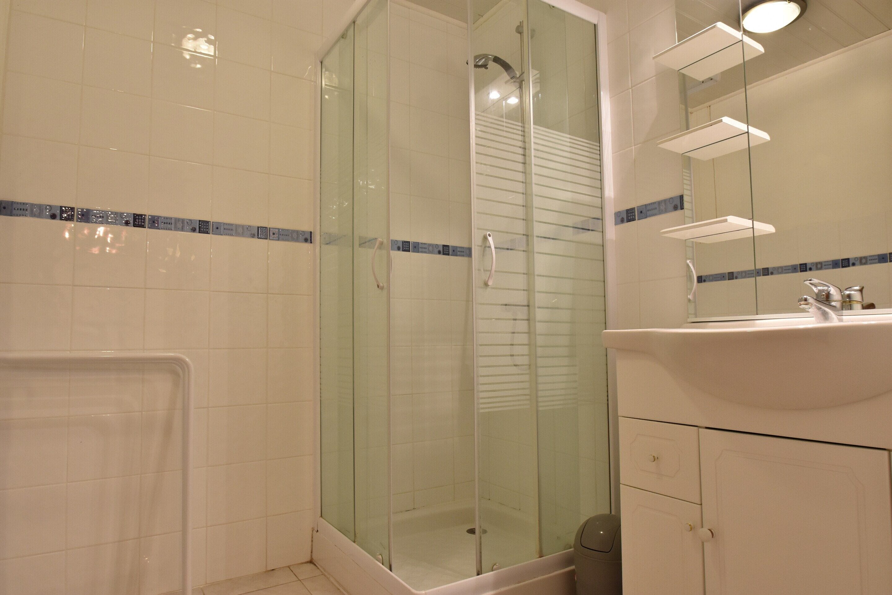 House | Bathroom