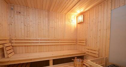 Alpine Stay With Balcony