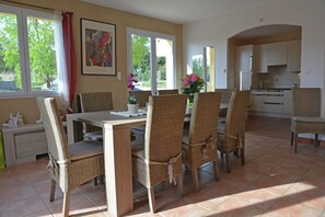 Villa | Dining - House in Piquecos With Private Pool & Garden (Piquecos)