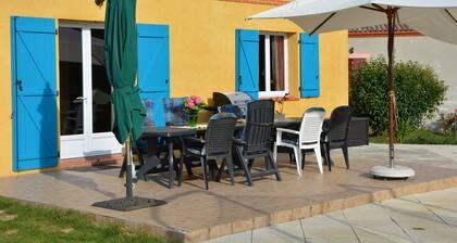 House in Piquecos With Private Pool & Garden