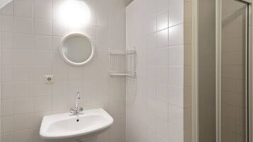 Apartment | Bathroom