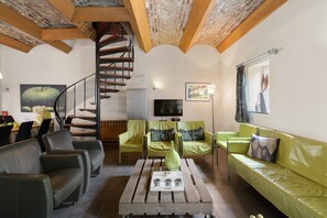 Apartment | Living room