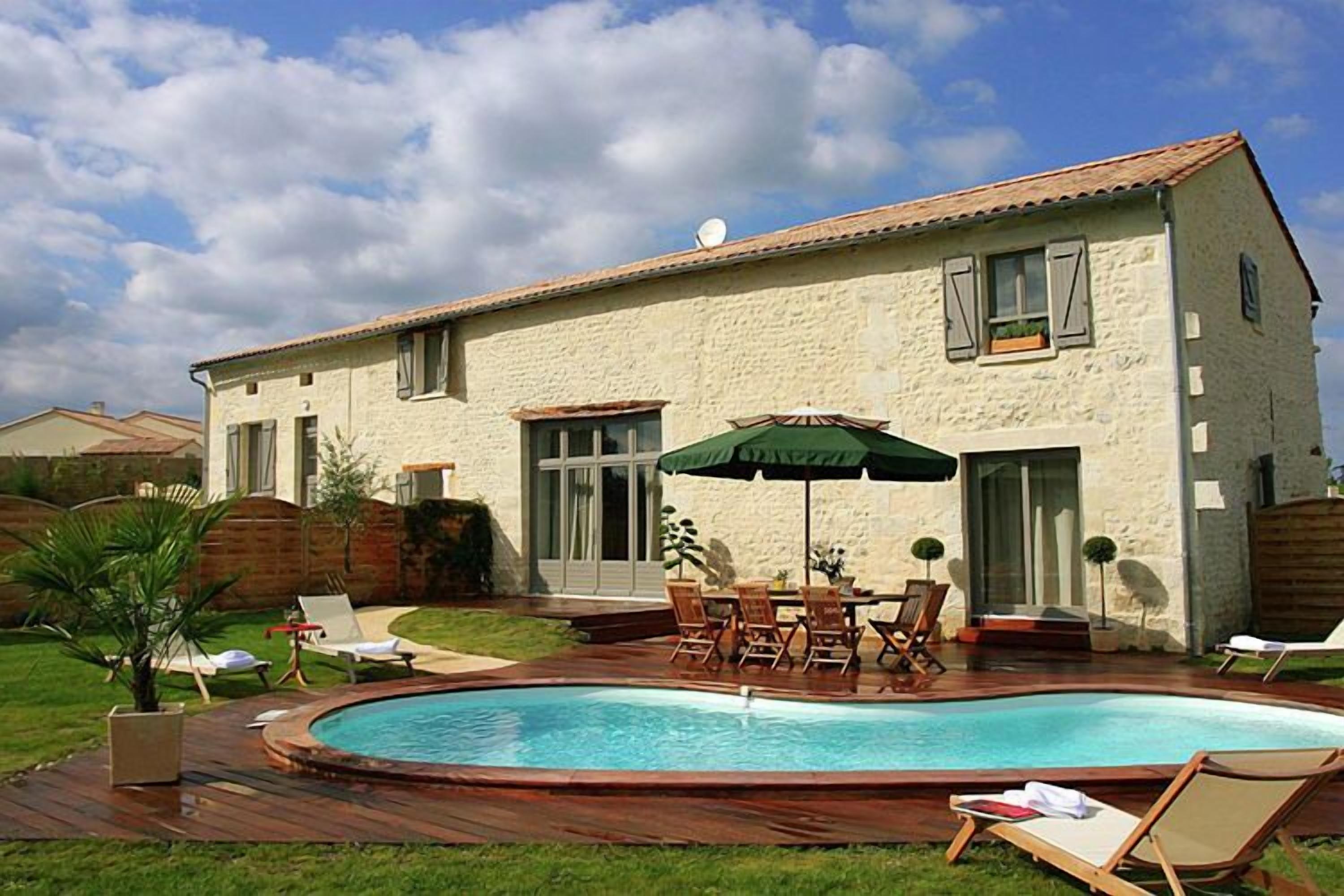 House | Pool | Outdoor pool
