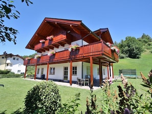 Unclassified image, 3 of 23, button - Spacious Apartment near Ski Area in Maria Alm (Saalfelden am Steinernen Meer)