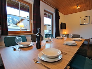 Dining - Spacious Apartment near Ski Area in Maria Alm (Saalfelden am Steinernen Meer)