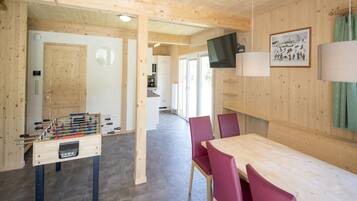 Chalet | Dining