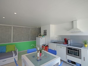 Villa | Private kitchen | Fridge, microwave, dishwasher, coffee/tea maker - Modern Villa in Roquebrune-sur-argens With Swimming Pool (Roquebrune-sur-Argens)