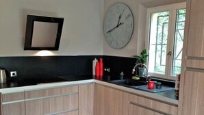 Villa | Private kitchen - Mediterranean Villa, Located at the Foot of the Village of Gassin, and 500m From St.-tropez (Gassin)