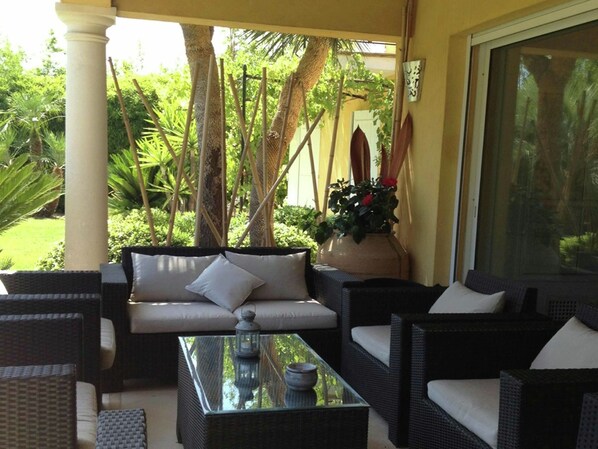 Villa | Balcony - Mediterranean Villa, Located at the Foot of the Village of Gassin, and 500m From St.-tropez (Gassin)
