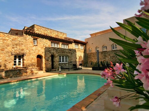 Modern House With Roof Terrace, Near the Popular St. Maxime