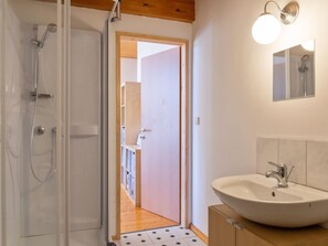 Apartment | Bathroom