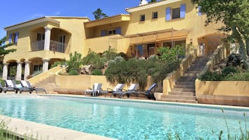 Villa | Exterior
