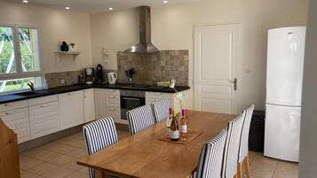 Villa | Dining