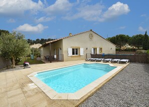 Pool - Comfortable Villa With Jacuzzi (Montbrun-des-Corbières)