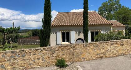 Comfortable Villa With Jacuzzi