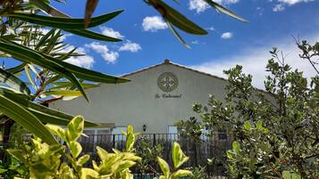 Villa | Exterior