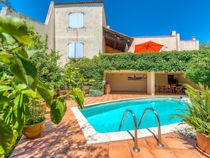 Exterior - Cozy Holiday Home in Cogolin With Private Pool (Cogolin)