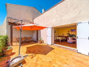 Reception - Cozy Holiday Home in Cogolin With Private Pool (Cogolin)