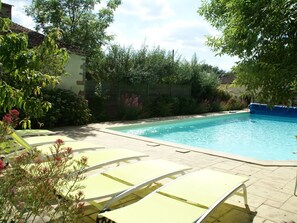 Outdoor pool - Charming Cottage With Pool, Garden and Terrace in the Garden of the Vendée (Les Brouzils)