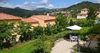 Cycling Escape in Montbrun