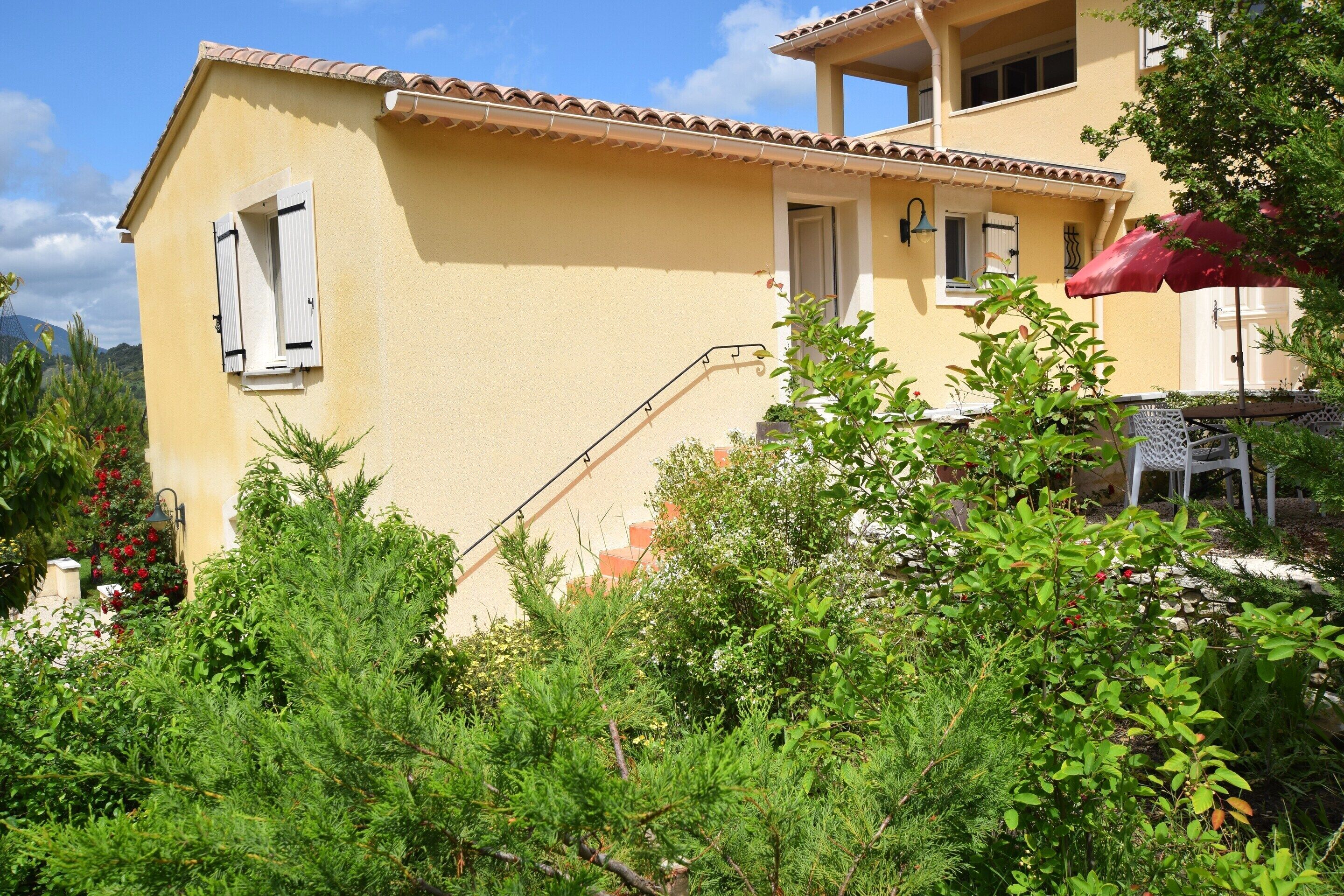 Apartment | Garden