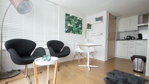 Unclassified image, 5 of 8, button - Cozy Studio With Wifi, Located on the Isle Schiermonnikoog (Schiermonnikoog)