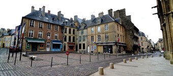 Modern Bayeux Hideaway