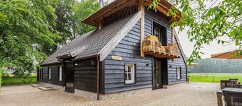 Attractively Renovated Farmhouse From Around 1700