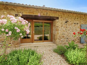 Exterior - Cottage in France With Covered Terrace (Roussines)