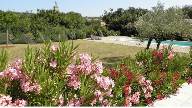 Unclassified image, 1 of 28, button - A Beautiful new Luxury Villa Close to Uzès (Flaux)