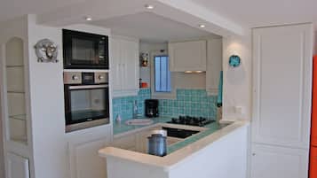 House | Dapur peribadi | Kerusi tinggi