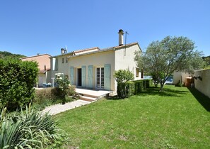 Villa | Garden - Villa in La Tour-sur-orb With Pool & Garden (La Tour-Sur-Orb)