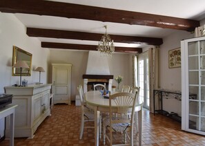 Villa | Restaurantes