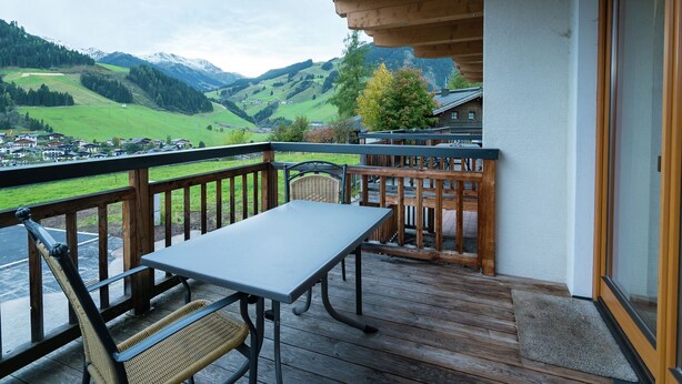 Unclassified image, 1 of 20, button - Lovely Apartment in Saalbach-hinterglemm With Garden (Saalbach-Hinterglemm)