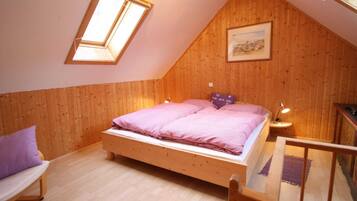 House | 1 bedroom, individually furnished