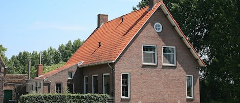 House | Exterior