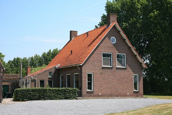 House | Exterior