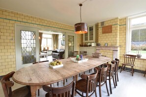 House | Tempat makan