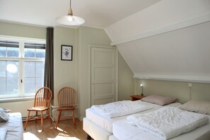 5 bedrooms, individually furnished - Pet-friendly Farmhouse (Eede)