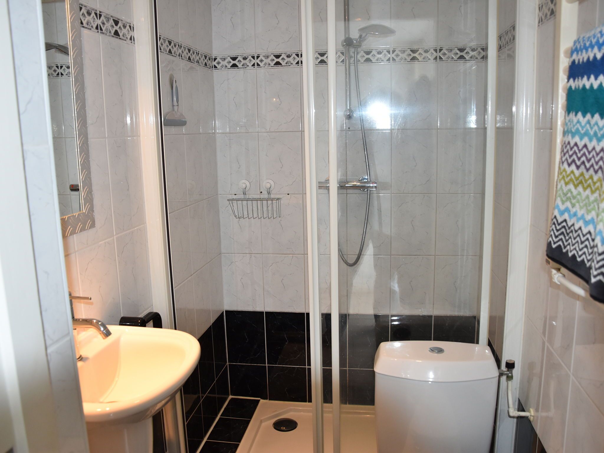 Rumah | Kamar mandi | Bathtub dan handuk