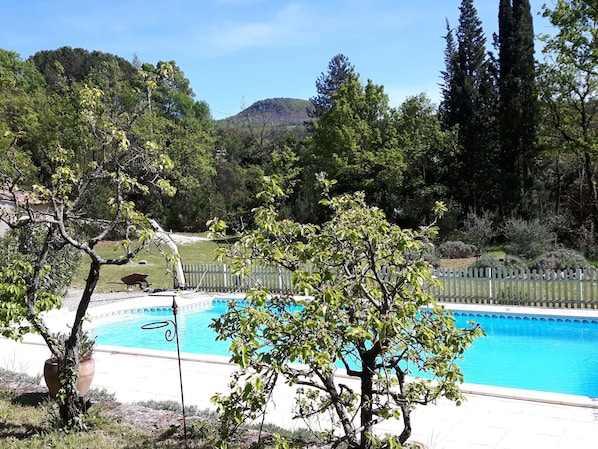 Piscine extérieure