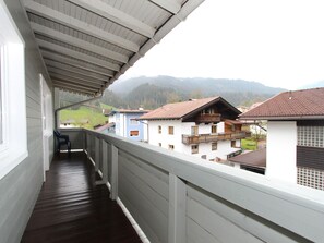 Balcony - Apartment in Hopfgarten Near Ski Area With Garden & Parking (Hopfgarten im Brixental)