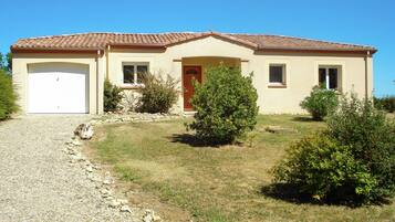 Villa | Exterior